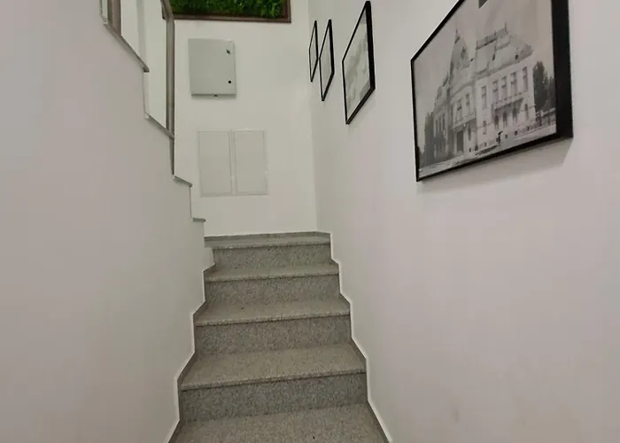 Charm 4 アパート ルセ